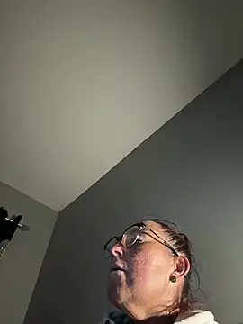 Angel-LinaX online show from January 31, 2026, 9:46 pm