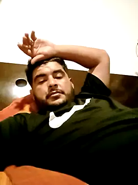 Snapshot of Yerackhip chatting on November 16, 2025, 3:56 am Yerackhip online show from November 16, 2025, 3:56 am