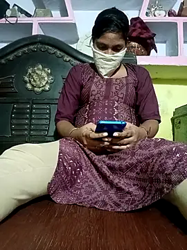 Snapshot of Soni_baby8 chatting on November 4, 2025, 6:40 pm Soni baby8 online show from November 4, 2025, 6:40 pm