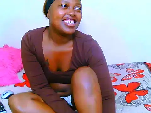 SweetSavage18 online show from November 13, 2025, 8:41 pm