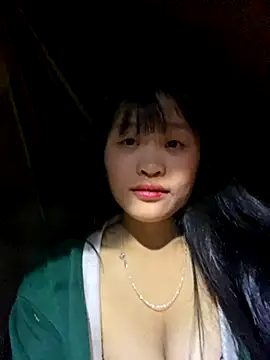 Snapshot of ThuxO7 chatting on November 3, 2025, 11:48 pm ThuxO7 online show from November 3, 2025, 11:48 pm