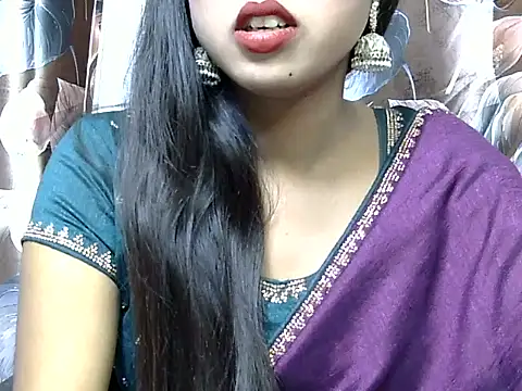 Snapshot of hottest_mahi chatting on November 3, 2025, 4:19 pm hottest mahi online show from November 3, 2025, 4:19 pm