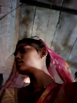 Snapshot of Jooli_cuty chatting on February 5, 2026, 5:45 am Jooli cuty online show from February 5, 2026, 5:45 am