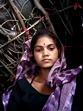 Snapshot of Jooli_cuty chatting on February 18, 2026, 8:10 am Jooli cuty online show from February 18, 2026, 8:10 am