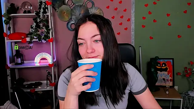 baby hotte online show from February 10, 2026, 8:29 am