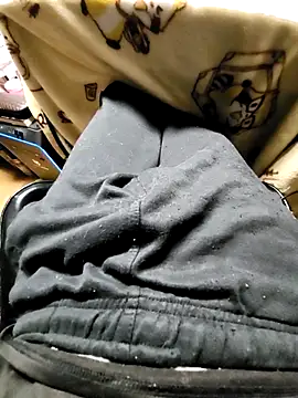 yuyuyu23565 online show from November 10, 2025, 12:26 pm