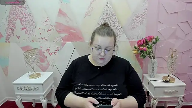 Snapshot of Beka_florence chatting on November 7, 2025, 9:09 am Beka florence online show from November 7, 2025, 9:09 am