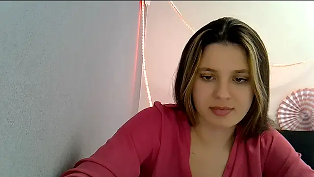 Snapshot of KiraHoney chatting on February 24, 2026, 1:20 pm KiraHoney online show from February 24, 2026, 1:20 pm