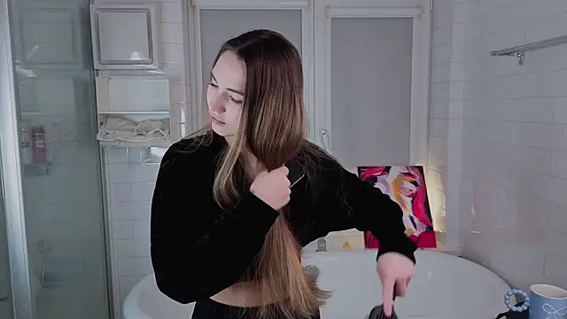 LeenaPuita online show from February 27, 2026, 5:24 pm