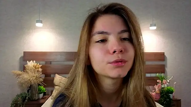 Snapshot of MargieDavidson chatting on February 9, 2026, 8:40 am MargieDavidson online show from February 9, 2026, 8:40 am