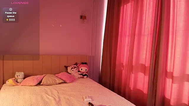 Snapshot of lihnpham chatting on April 6, 2026, 3:04 am lihnpham online show from April 6, 2026, 3:04 am