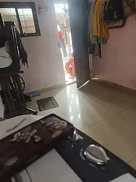 Lailamajnu1996 online show from February 16, 2026, 5:03 am