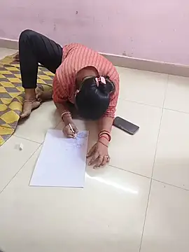 Lailamajnu1996 online show from February 24, 2026, 7:28 am