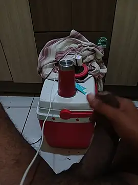 Snapshot of SunlitAsphalt chatting on November 14, 2025, 1:54 pm SunlitAsphalt online show from November 14, 2025, 1:54 pm