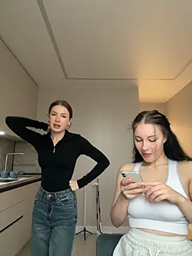 MelissaPinkiss online show from December 4, 2025, 7:17 am