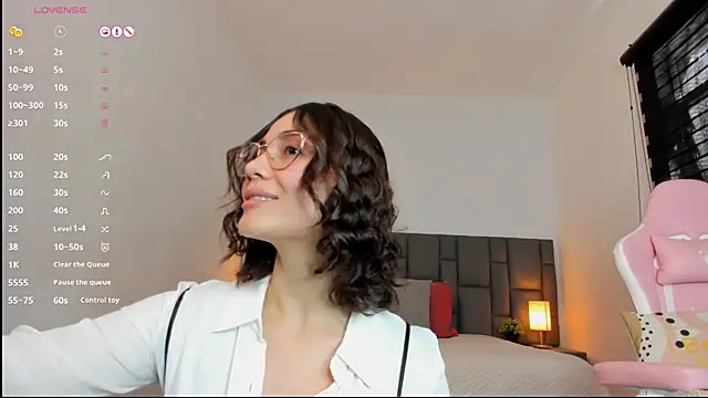 Snapshot of sara_ospinna chatting on November 12, 2025, 3:23 pm sara ospinna online show from November 12, 2025, 3:23 pm