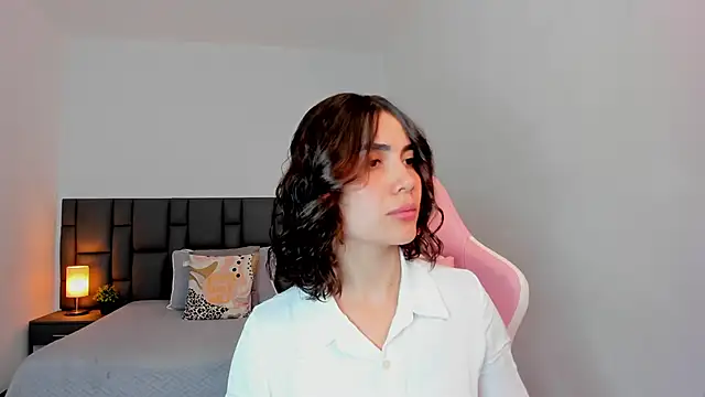 Snapshot of sara_ospinna chatting on December 2, 2025, 11:59 am sara ospinna online show from December 2, 2025, 11:59 am