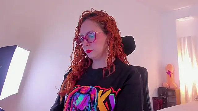 MistressErza online show from July 9, 2026, 6:01 pm
