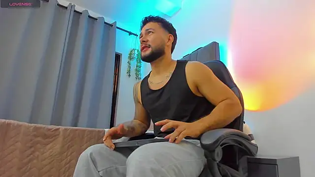 Snapshot of noah_corvelle chatting on February 6, 2026, 4:17 am noah corvelle online show from February 6, 2026, 4:17 am