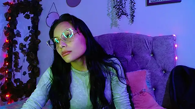 valkiry  online show from April 14, 2026, 9:43 pm