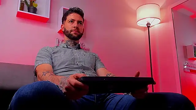 Supreme Alpha online show from November 23, 2025, 12:32 am