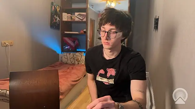 Snapshot of t_files_x chatting on January 18, 2026, 3:05 pm t files x online show from January 18, 2026, 3:05 pm