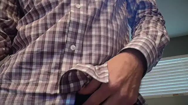 Snapshot of centerfieldshow chatting on November 18, 2025, 10:14 pm centerfieldshow online show from November 18, 2025, 10:14 pm