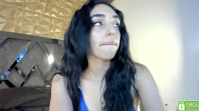 Kiara velvet   online show from April 14, 2026, 4:51 am