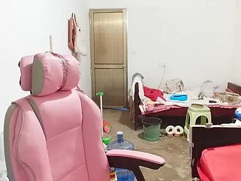 RebelAura online show from November 5, 2025, 12:27 pm