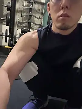 ippei0001 online show from December 2, 2025, 4:13 pm