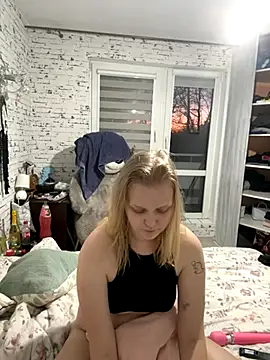 hotgoodgirll online show from December 17, 2025, 3:29 pm