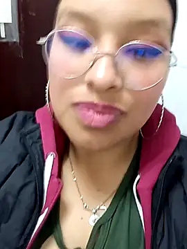 Snapshot of Isaabeellaa_deemoonny1 chatting on November 7, 2025, 5:24 pm Isaabeellaa deemoonny1 online show from November 7, 2025, 5:24 pm