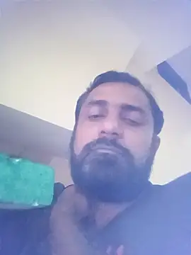 Snapshot of RubyEntity chatting on December 5, 2025, 12:36 pm RubyEntity online show from December 5, 2025, 12:36 pm