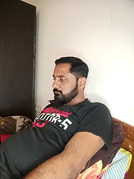 Snapshot of RubyEntity chatting on January 15, 2026, 3:55 am RubyEntity online show from January 15, 2026, 3:55 am