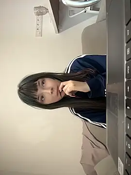 Lissssssa online show from April 15, 2026, 11:39 am