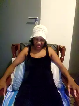 Snapshot of Mommy_Sienna chatting on May 2, 2026, 2:27 am Mommy Sienna online show from May 2, 2026, 2:27 am