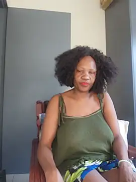 Snapshot of Mommy_Sienna chatting on May 30, 2026, 1:19 pm Mommy Sienna online show from May 30, 2026, 1:19 pm