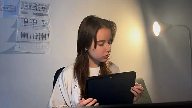 Snapshot of DonettaDuley chatting on November 6, 2025, 2:29 pm DonettaDuley online show from November 6, 2025, 2:29 pm