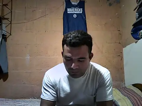 Snapshot of Joe_hotsex chatting on November 18, 2025, 2:39 am Joe hotsex online show from November 18, 2025, 2:39 am