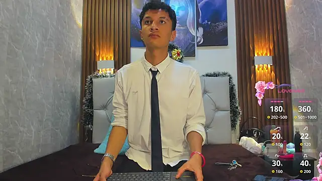 Snapshot of Elian_Julian chatting on November 24, 2025, 9:58 pm Elian Julian online show from November 24, 2025, 9:58 pm