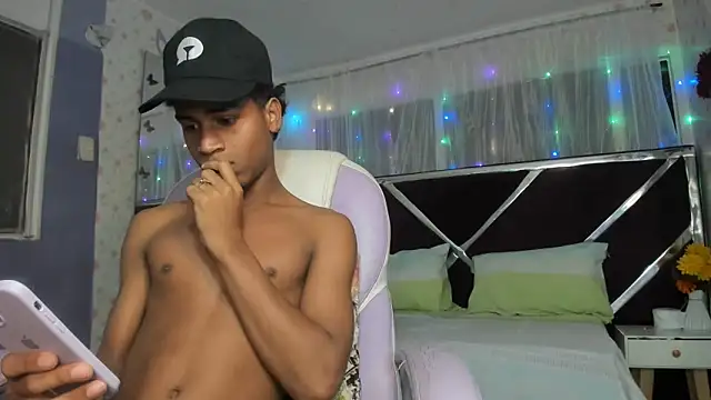 Santy bigcock 01 online show from March 26, 2026, 12:44 pm