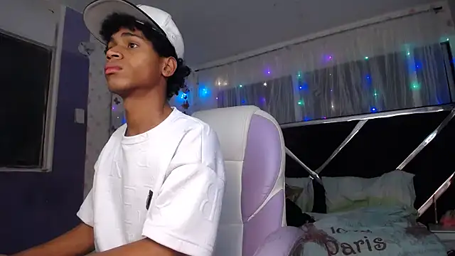 Santy bigcock 01 online show from May 9, 2026, 4:28 am