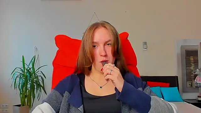 Nesie-Stoun online show from November 23, 2025, 9:20 am