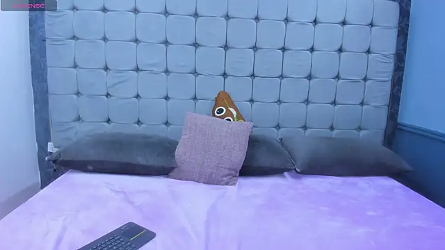 Maddy Blaze online show from November 5, 2025, 1:49 am