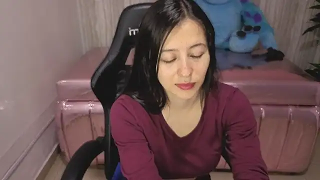 scarlett percy t online show from February 13, 2026, 3:52 pm