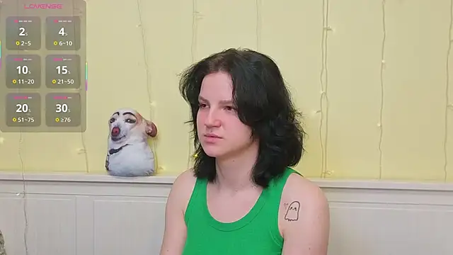 LatinaHuguenin online show from January 11, 2026, 7:02 am