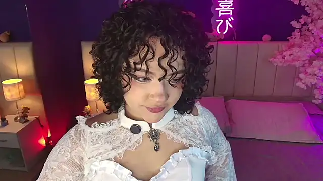  sarahRose online show from April 24, 2026, 3:42 am