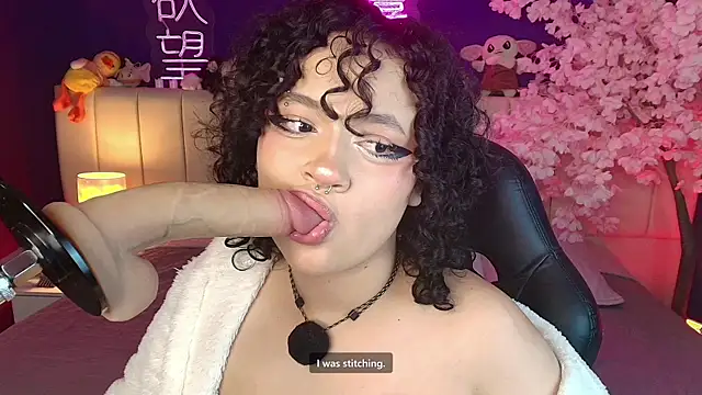  sarahRose online show from May 16, 2026, 4:42 am