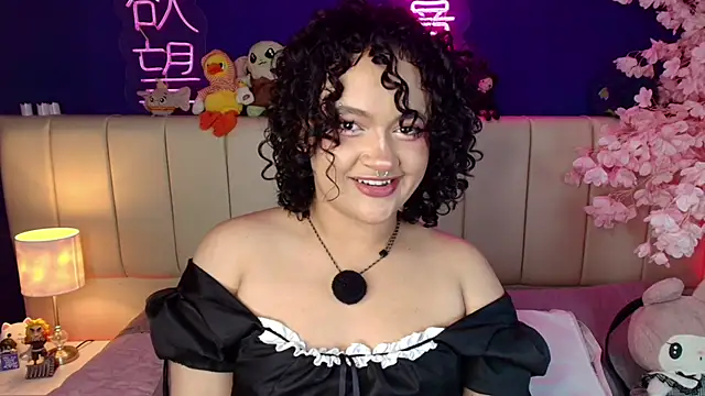  sarahRose online show from May 24, 2026, 4:17 am