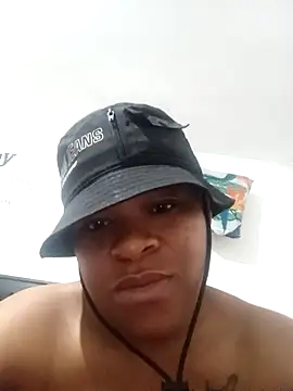 Snapshot of Onhlelitious chatting on February 7, 2026, 12:03 am Onhlelitious online show from February 7, 2026, 12:03 am